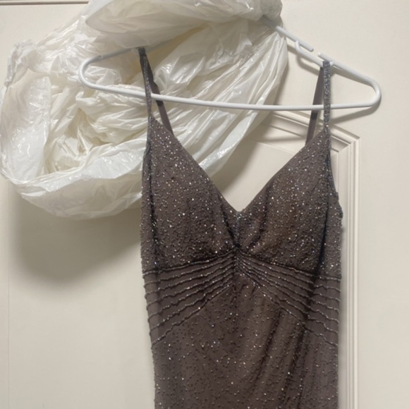 Grey detailed dress - Picture 9 of 9